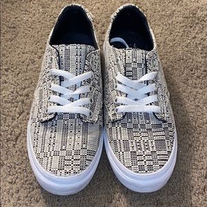Women’s cushion vans